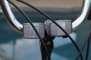 rflctrs_dbl-wht-rflctrs