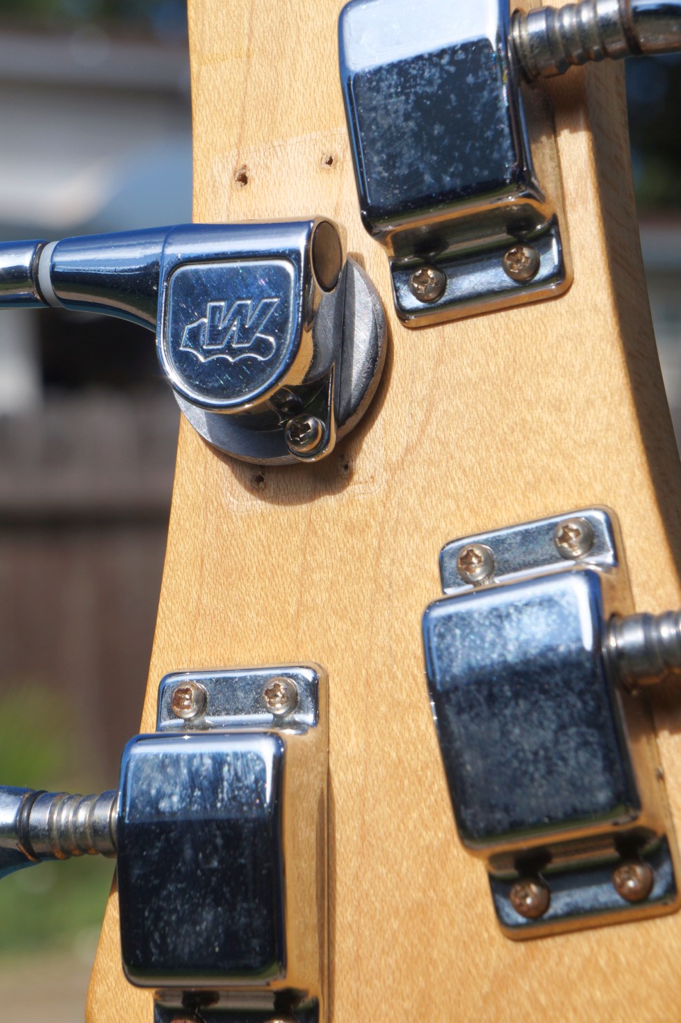 ibenez_4-string_hdstck-rear-cls