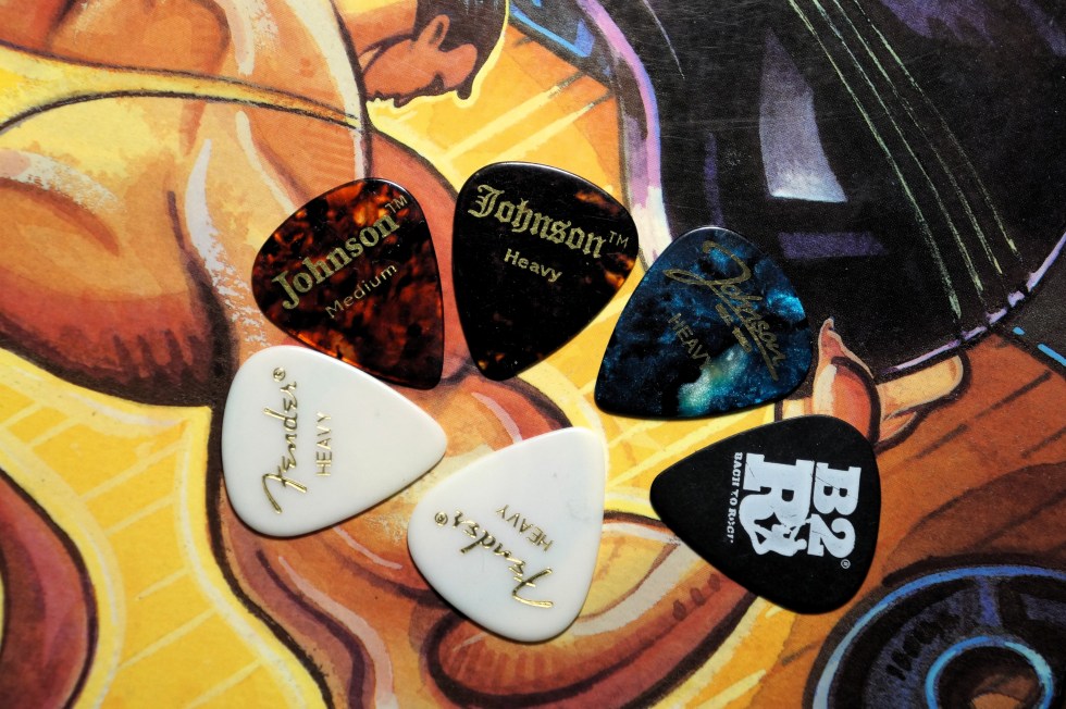 ibenez_4-string_picks